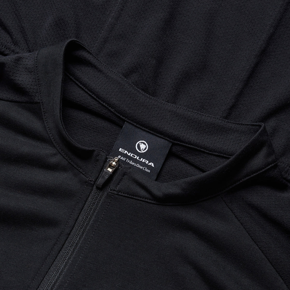 Maillot ENDURA LOOP ZIPPED Manches Courtes Noir