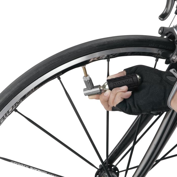 Percuteur CO2 TOPEAK AIRBOOSTER + Cartouche CO2 Filetée 16 g (x1)