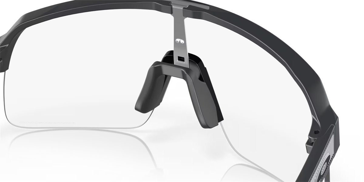 Lunettes OAKLEY SUTRO LITE Matt Carbon Verre Clear Photochromique - O9463-4539
