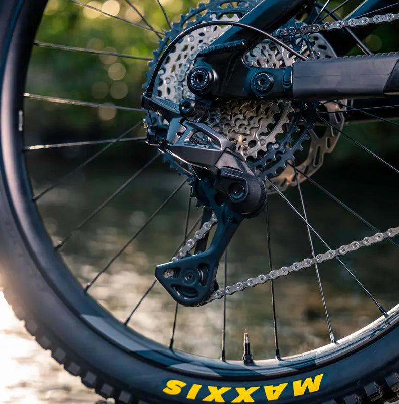 Dérailleur Arrière SHIMANO DEORE XT RD-M8200-SGS 12V Chape Longue