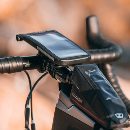 Support Smartphone Universel ZEFAL Z-CONSOLE DRY L — utilisation à vélo