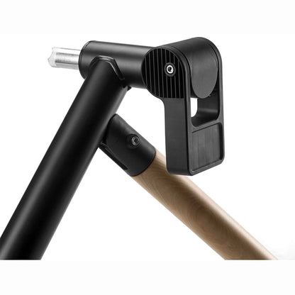 ELITE TUO — Détail du verrouillage et des pieds en bois