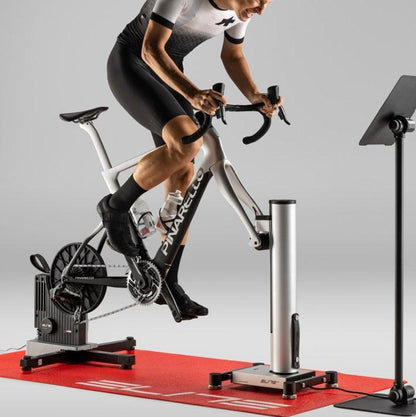 ELITE JUSTO 2 — Exemple d’entraînement, vélo et accessoires de mise en situation non inclus