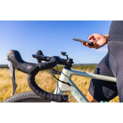 Support de Fixation sur Potence QUADLOCK OUT CAP MOUNT ADJUSTABLE — vue du montage sur la potence