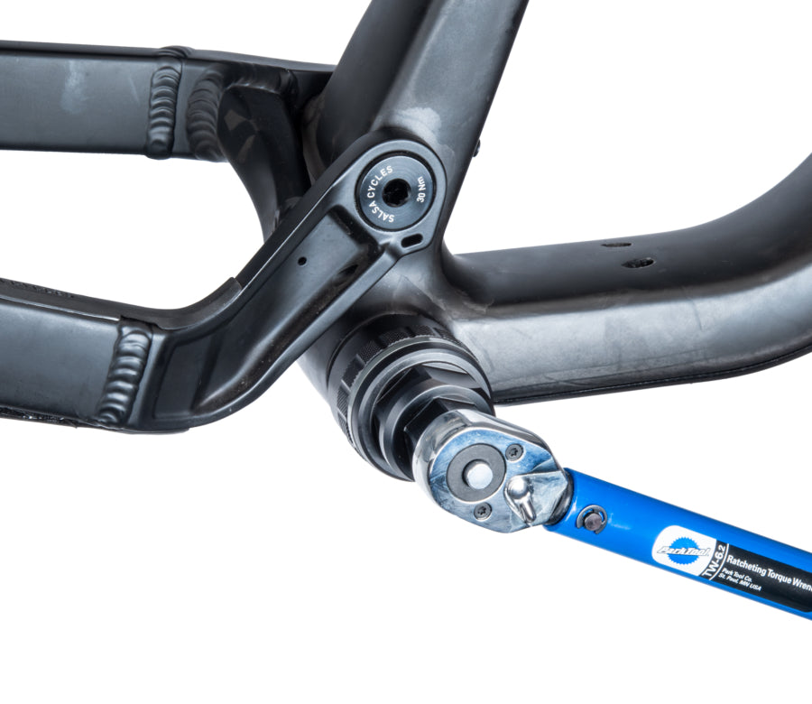 Park Tool BBT-179 serré avec une clé dynamométrique