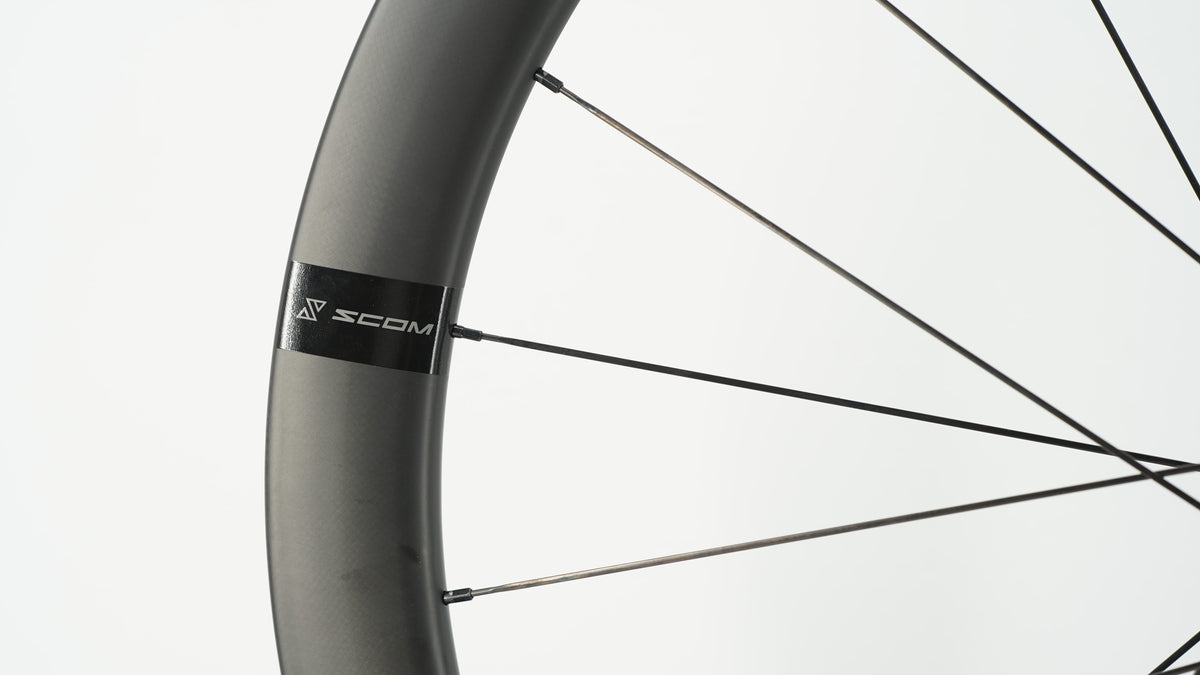 Paire de Roues SCOM AERO 40 Tubeless Ready (Center Lock)