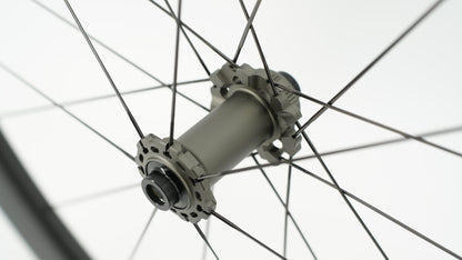 Paire de Roues SCOM AERO 40 Tubeless Ready (Center Lock)