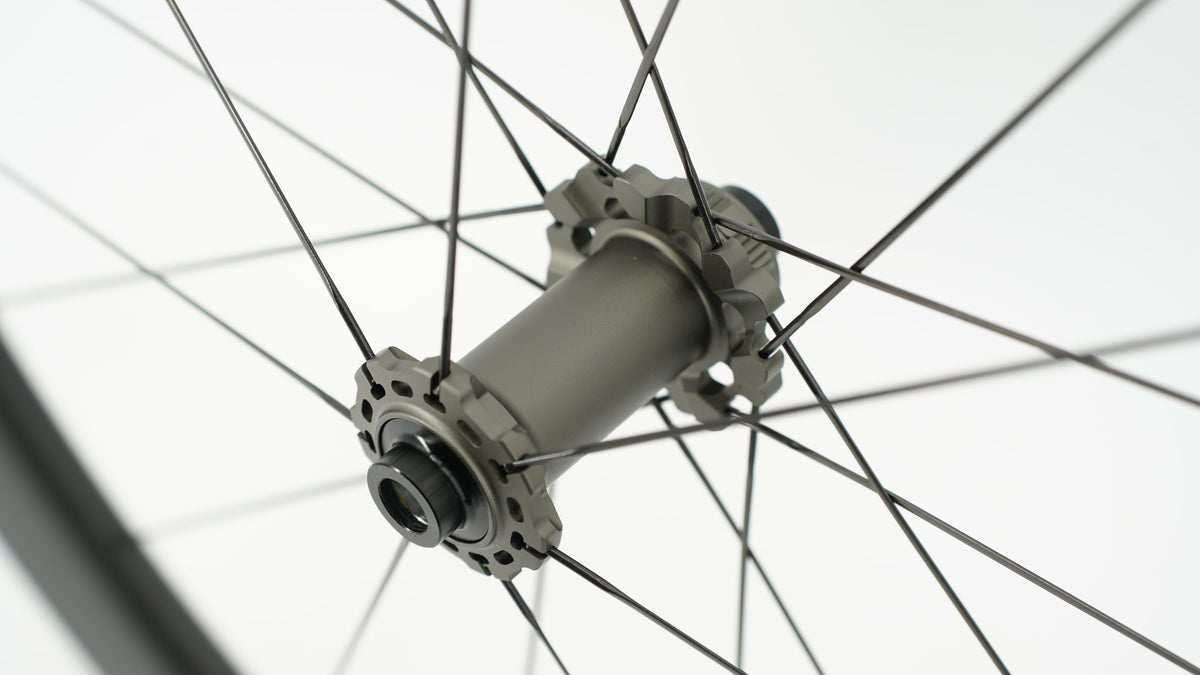Paire de Roues SCOM AERO 50 Tubeless Ready (Center Lock)