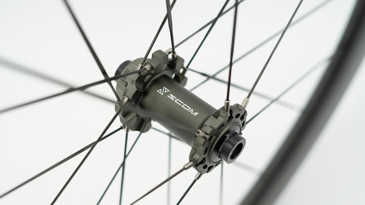 Paire de Roues SCOM ULTRA+ 50 Tubeless Ready (Center Lock)