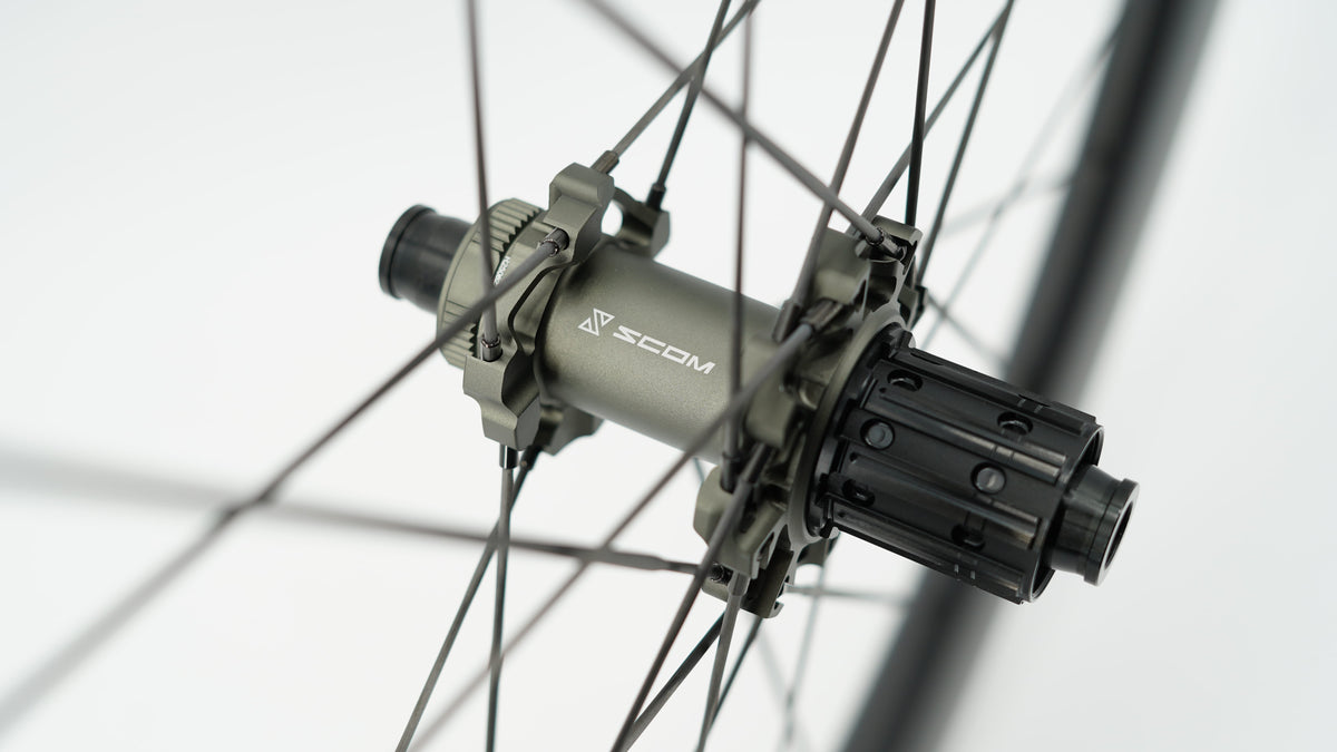 Paires de Roues SCOM ULTRA 50 Tubeless Ready (Center Lock)