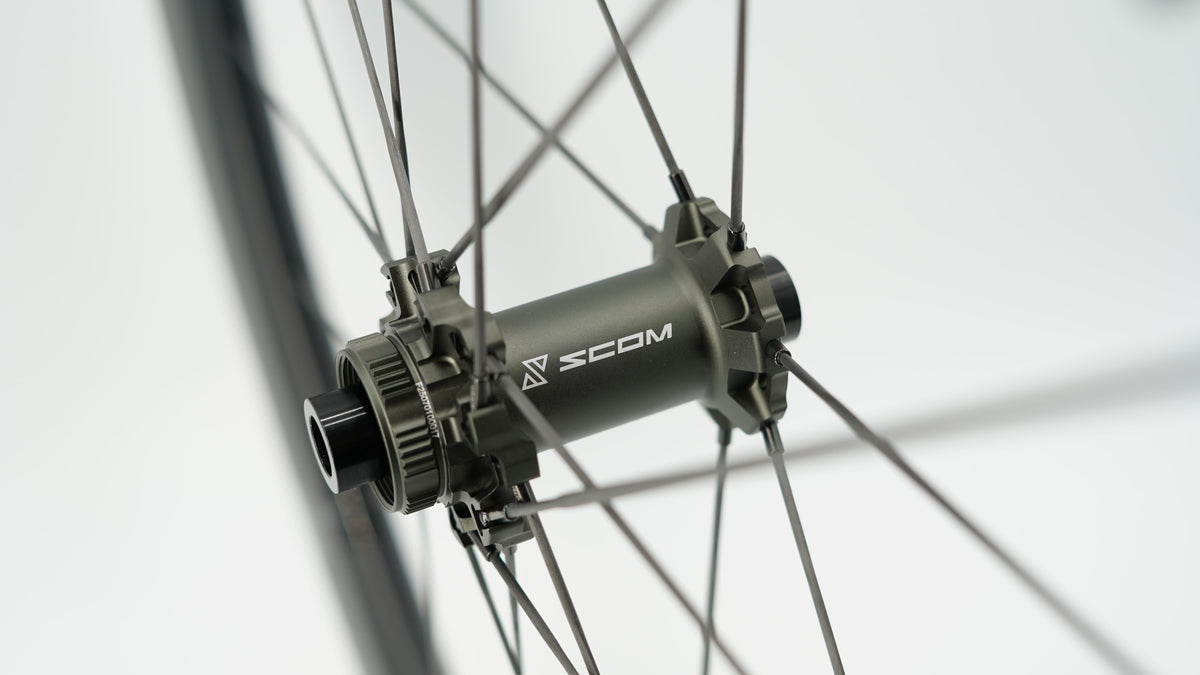 Paires de Roues SCOM ULTRA 50 Tubeless Ready (Center Lock)