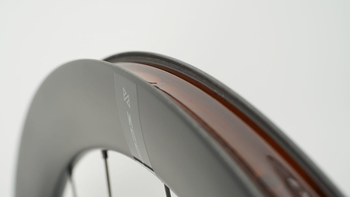 Paires de Roues SCOM ULTRA 50 Tubeless Ready (Center Lock)