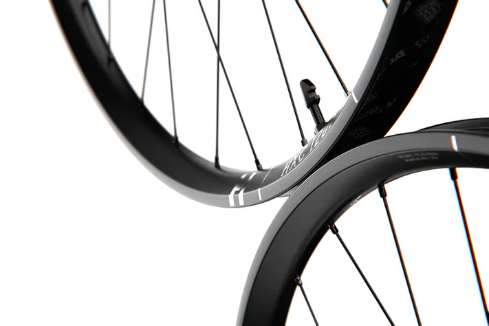 Roue Avant DT SWISS HXC 1200 SPLINE 30 mm 29" 15x110 mm