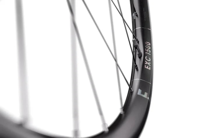 Roue Avant DT SWISS EXC 1500 CLASSIC 30 mm 29" 15x110 mm