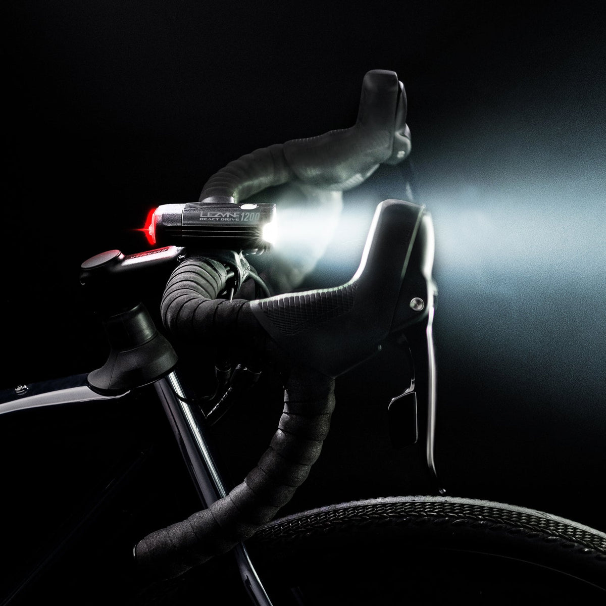 LEZYNE React Drive montée sur le guidon