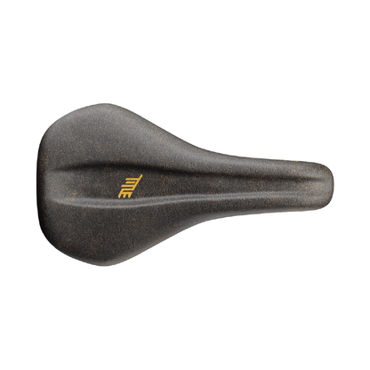 Selle Title MS2 noir et or, vue de trois quarts