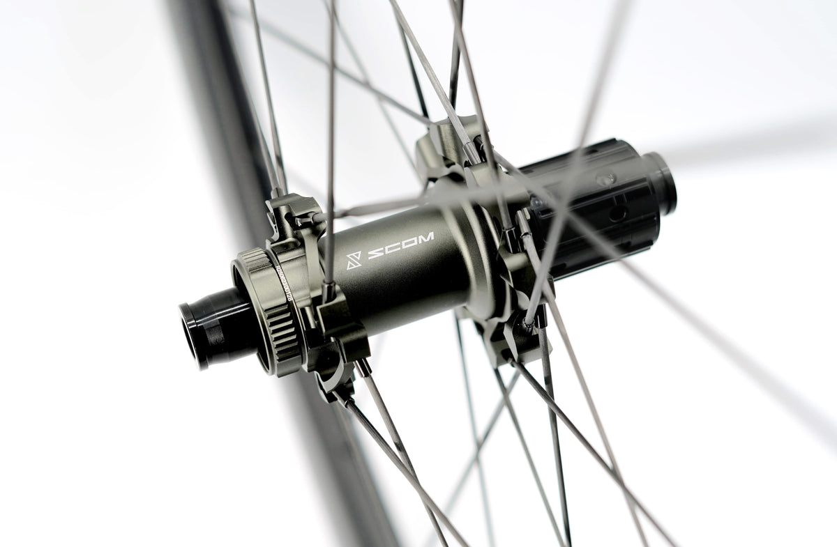 Paires de Roues SCOM ULTRA 62 Tubeless Ready (Center Lock)