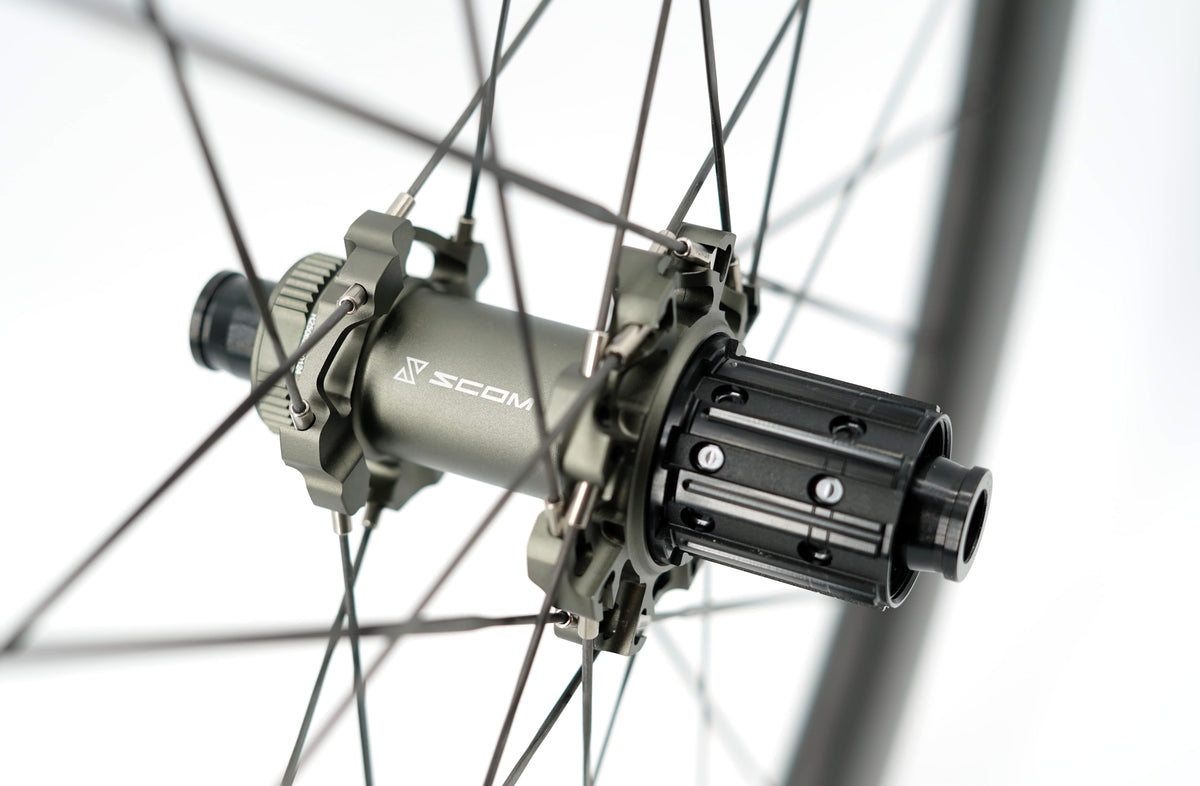 Paire de Roues SCOM ULTRA 62+ Tubeless Ready (Center Lock)