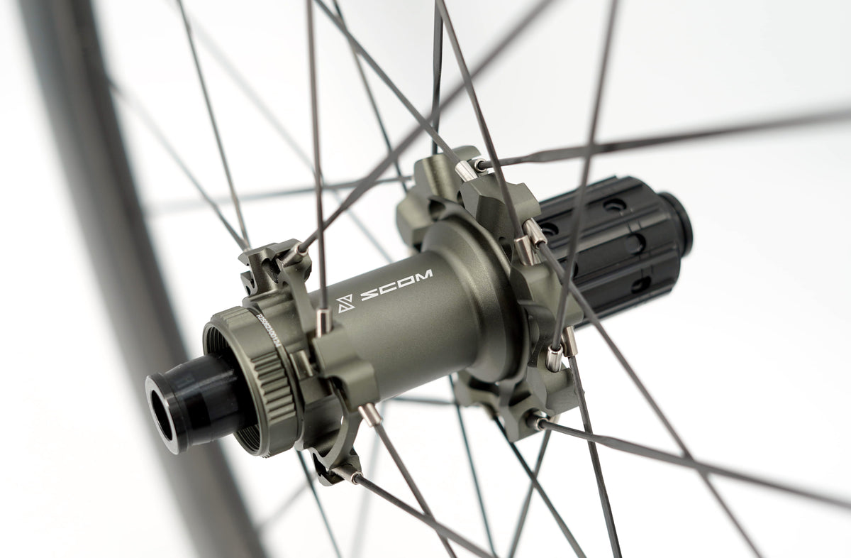 Paire de Roues SCOM ULTRA 62+ Tubeless Ready (Center Lock)