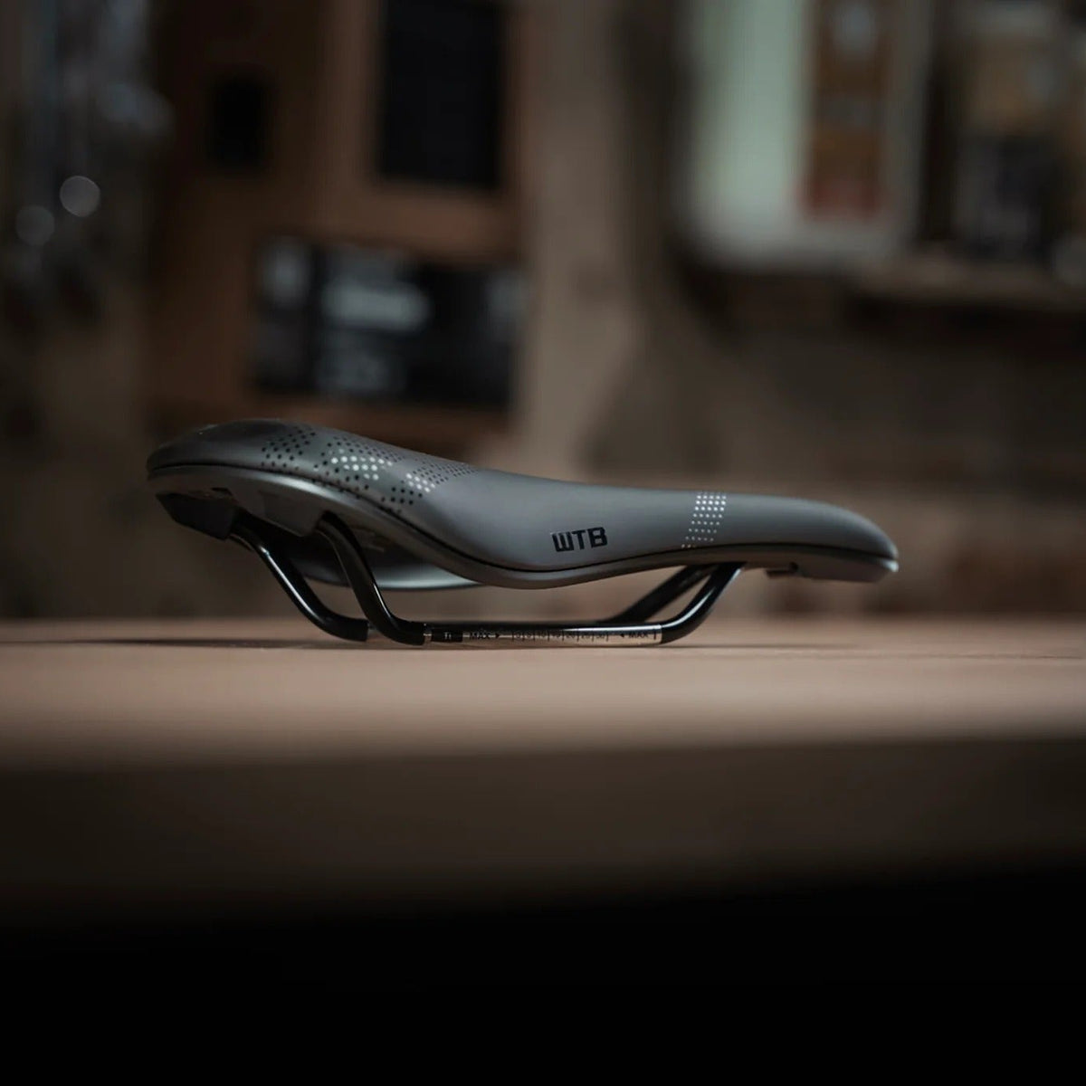 Selle WTB SOLANO Wide 157mm Rails Titane