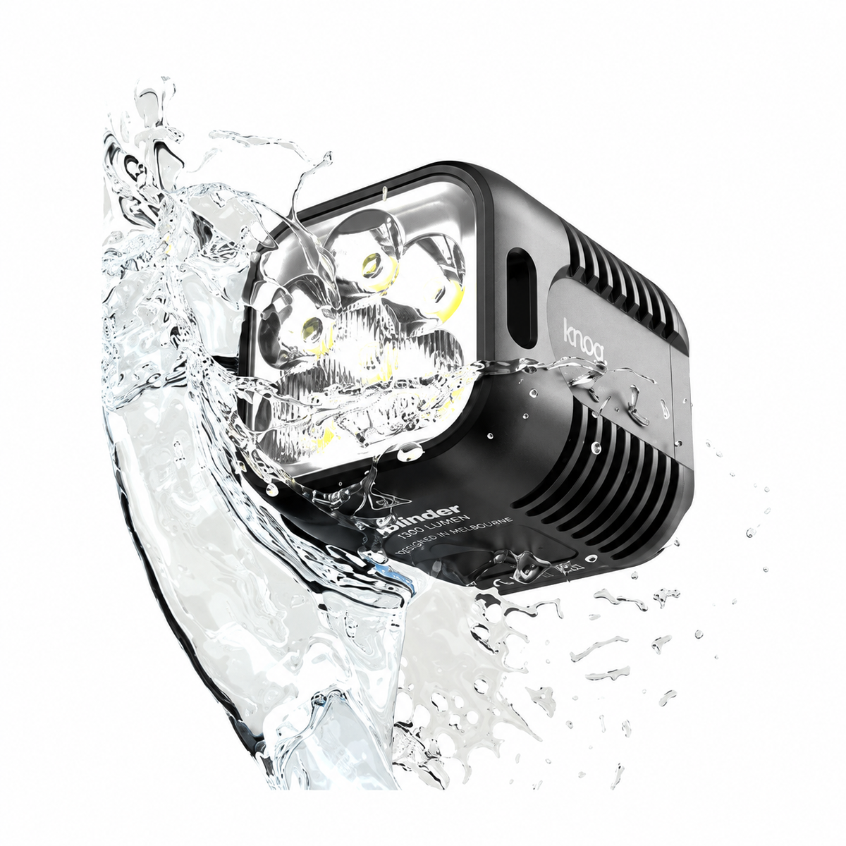 Éclairage Avant KNOG BLINDER E 1300 — vue fabricant avec projections d’eau