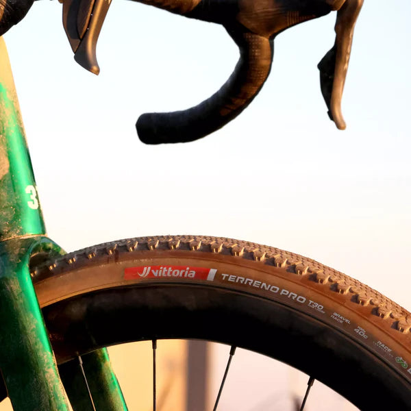 Pneu VITTORIA TERRENO PRO T30 Fine Loose Gravel Race 700c Tubeless Ready Souple Marron